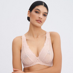 Nothing Loud Alles biustonosz bralette plus cielisty