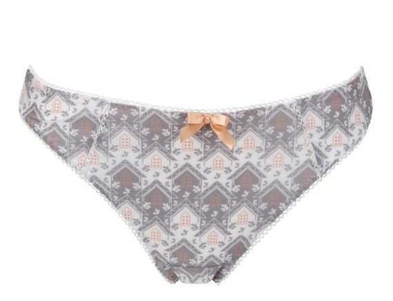 Thimble Cottage 1617 Freya stringi